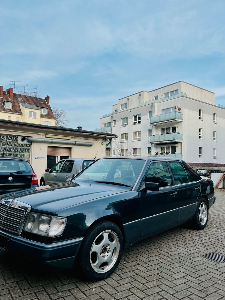 W124 E320 3,2L TÜV Neu H Zulassung (Tausch auch möglich e36 cab) in Oberhausen