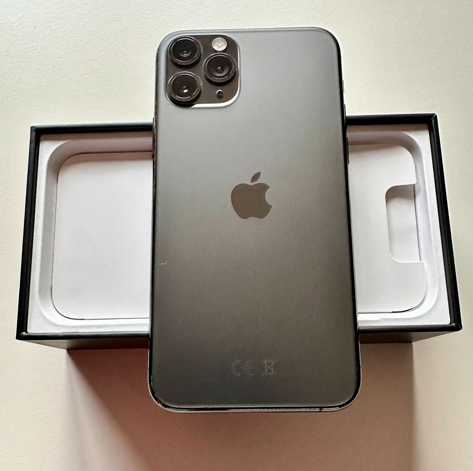 iPhone 11 Pro 256 GB Space grau in Laberweinting