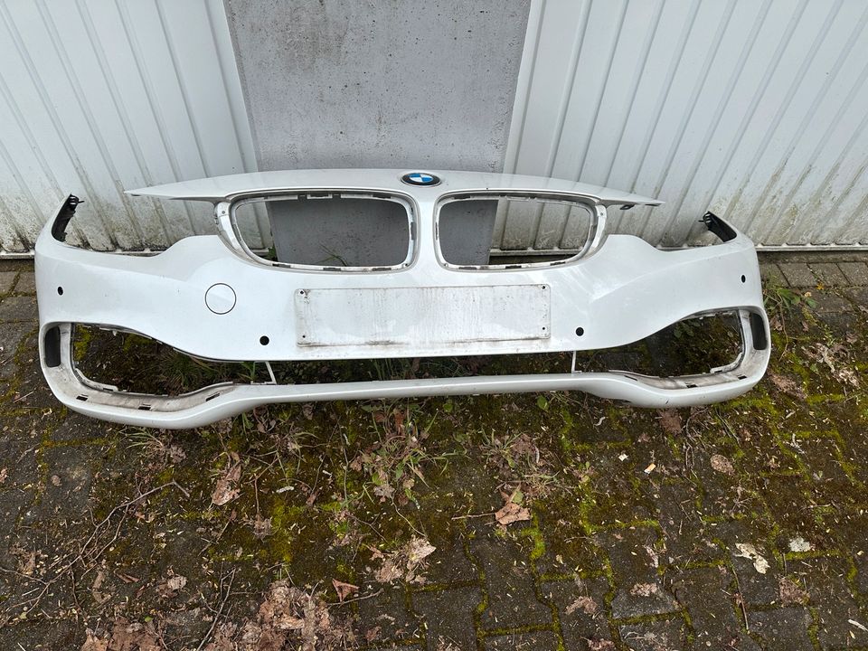 BMW 4er F32 F33 F36 Stoßstange vorne in Neuss