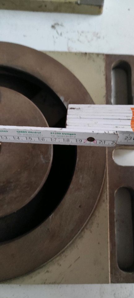 Maschinen Schraubstock Drehplatte Durchmesser 190 mm in Magdala
