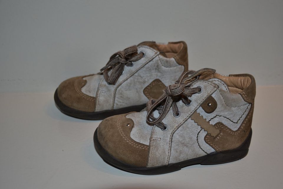 Sandalen Gr. 22, echtes Leder, Babyschuhe Gr. 22, Naturino in Friedberg