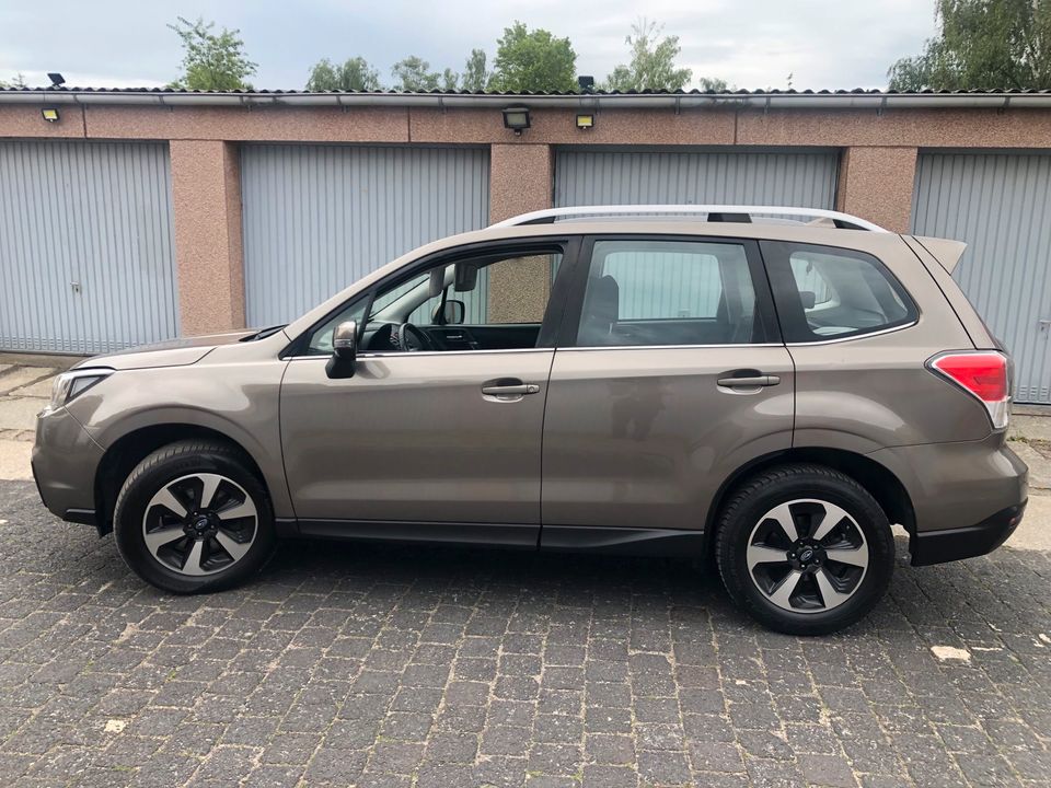 Subaru Forester SJ 2.0D 2017 Exclusive. in Berlin