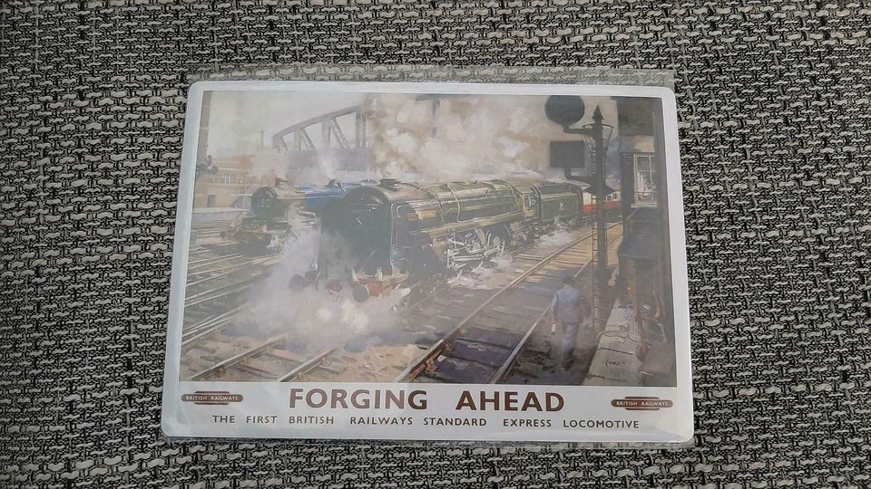 Blechschild Postkarte "Forging Ahead" Neu OVP Zug Eisenbahn in Buchloe