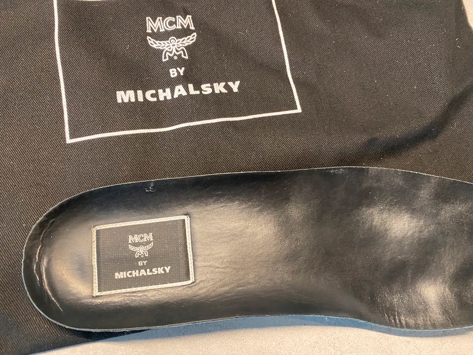 MCM Schuhe Sneaker Top Zustand Gr 39 michalsky in Neustadt am Rübenberge