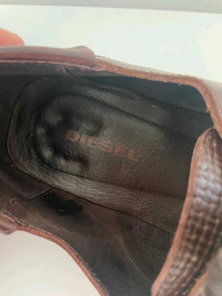 Lederschuhe von Diesel in Pulheim