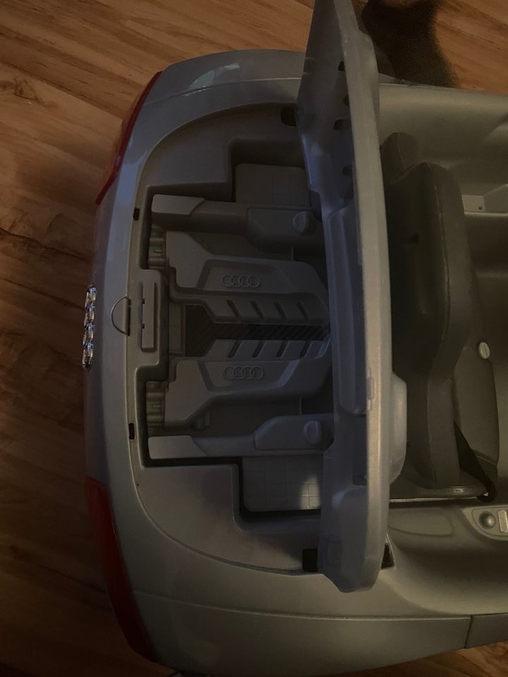 Elektroauto für kinder Audi R8 Spyder in Stade