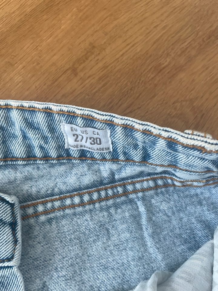 Buggy Jeans Gr27-30 in Iffezheim