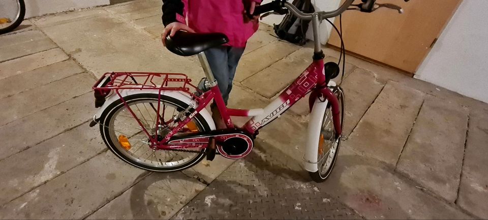 Mädchen Fahrrad 20 Zoll in Berlin