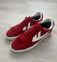 Rote Herren Sneaker Hessen - Raunheim Vorschau