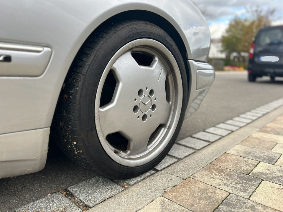 Mercedes Benz, E 420, Silber, AMG, mit nur 34000 km in Mühlacker