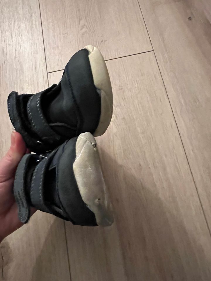 Schuhe Sneaker Richter 29 in Bottrop