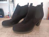 Catwalk Stiefeletten mit Stretchbund, Gr 40 schwarz, Leder Nordrhein-Westfalen - Lübbecke  Vorschau