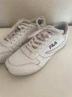 Fila Herren Turnschuhe Sneaker weiß Gr 45 Berlin - Charlottenburg Vorschau