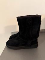 UGG Boots Carter Classic Short II Schwarz Gr. 38 *wie neu* Hamburg-Mitte - HafenCity Vorschau