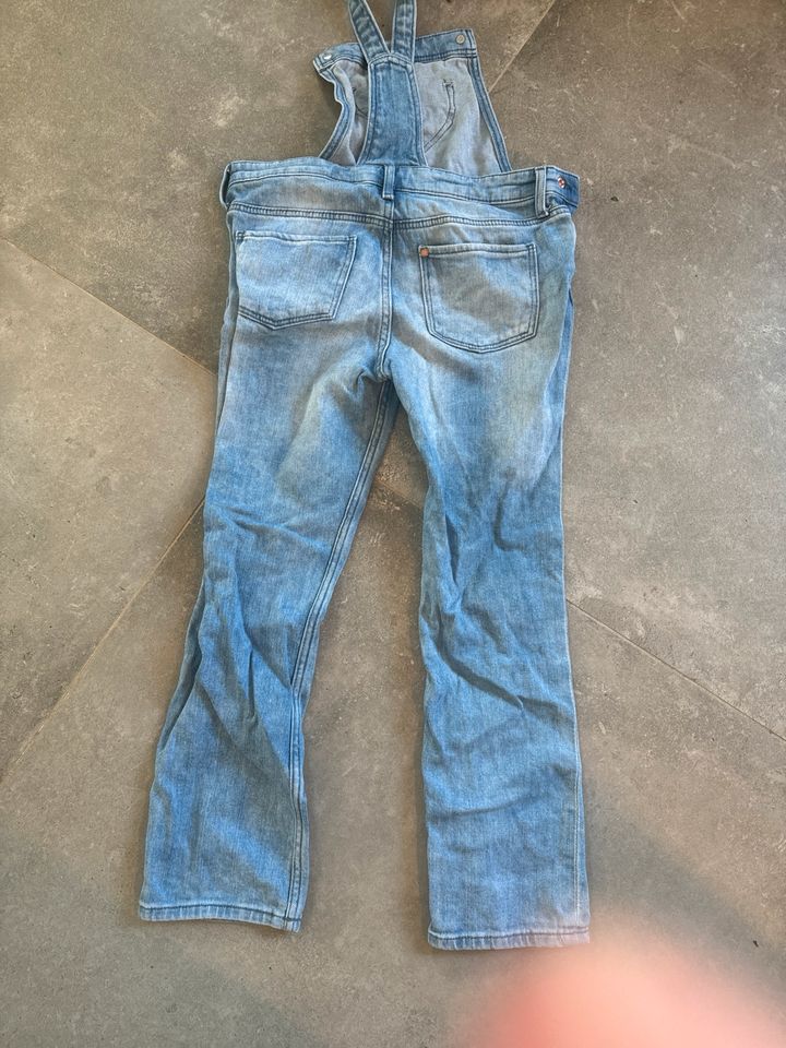 Mädchen Latzhose Jeans Gr. 128 H&M lang in Schleiden