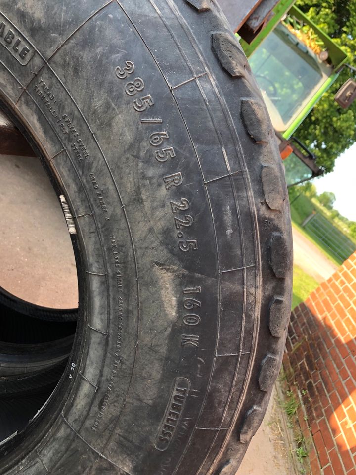 LKW Reifen/Kipper Reifen 385/65 R 22.5 in Stöckse