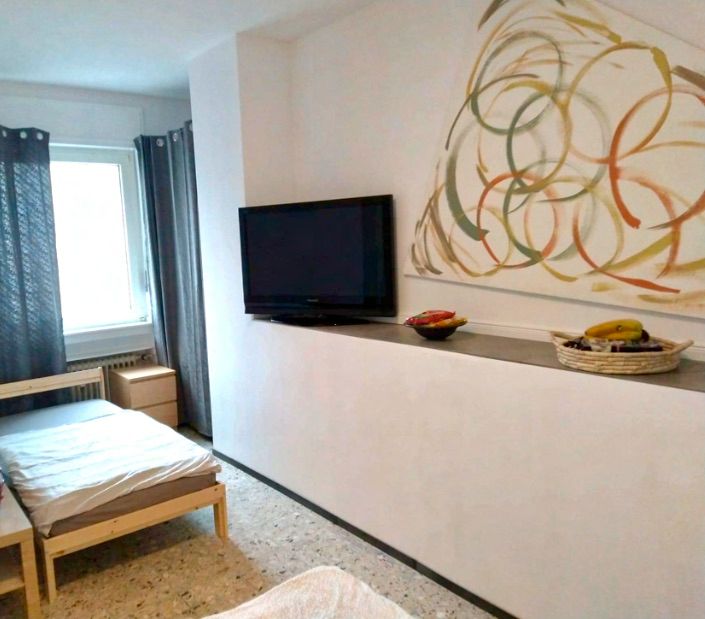 1-2 Zimmer Apartment (Möbliert + Reinigung) Zentral in Oberhausen in Oberhausen