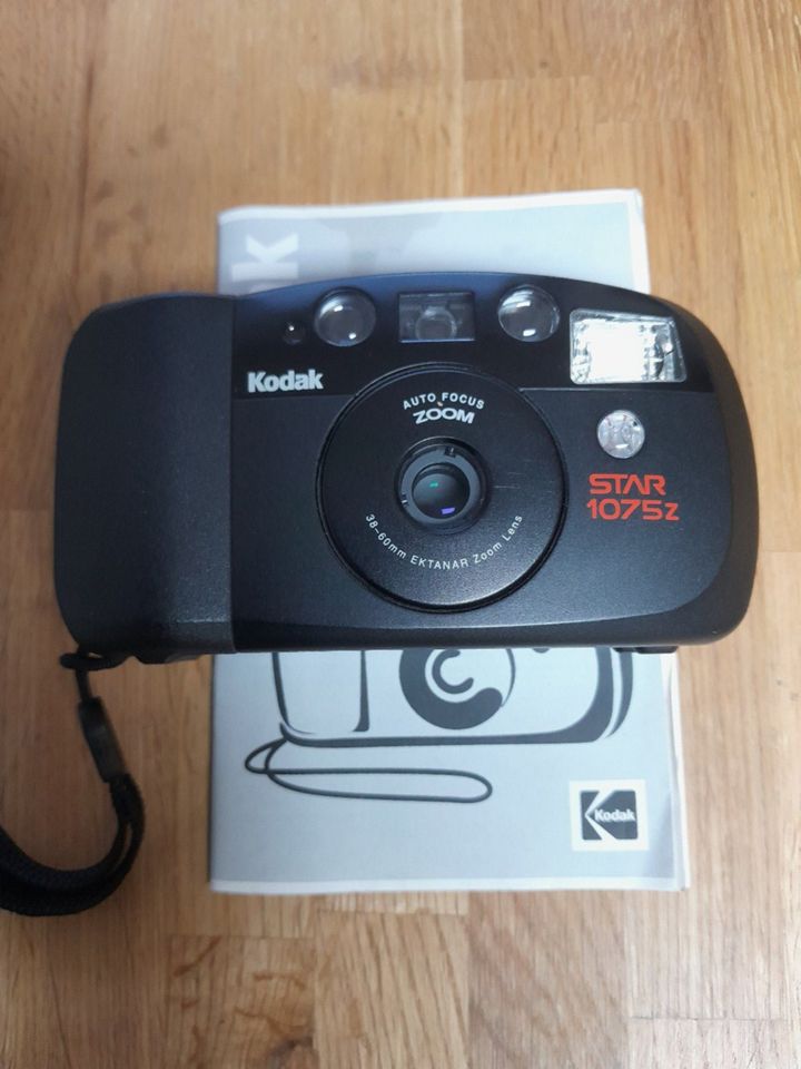 Fotoapparat Analog Kamera Kodak 1075z Sammlerstück in Roigheim