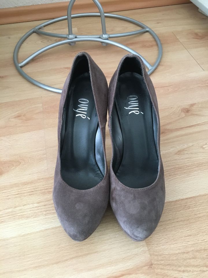 Ovye Italy Plateau Pumps Gr.38 1xgetragen wie neu braun in Schwarzenbruck