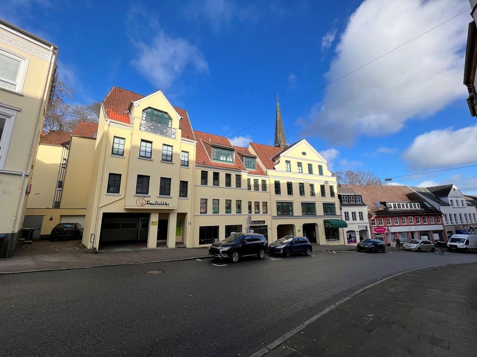 Provisionsfrei für den Käufer! Sanierte Praxisfläche am Südermarkt in Flensburg