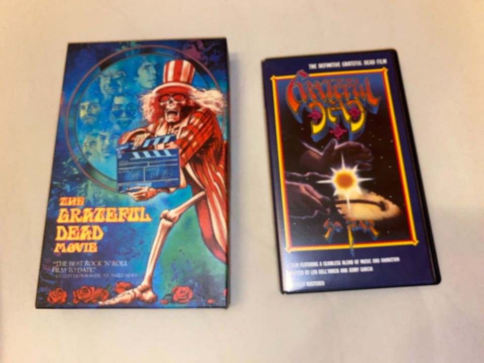 2 Stück Orginal VHS Kasetten Grateful Dead/ Poster/Karte in Rehau