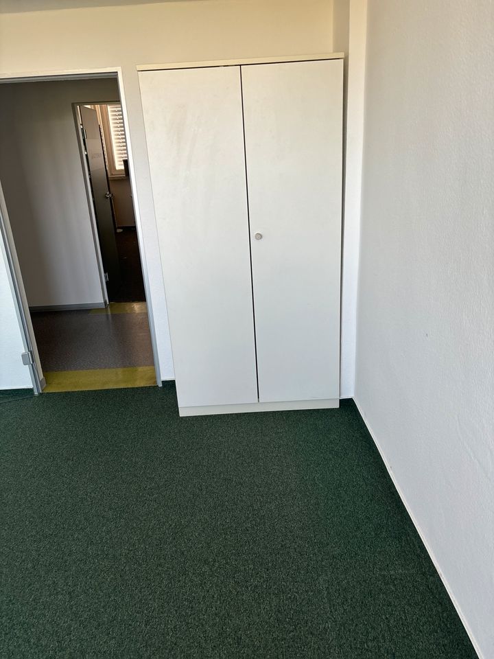 Büroschrank Regale Sachen in Forst (Lausitz)