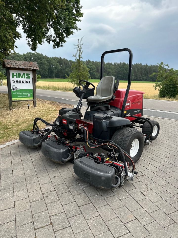 Toro Reelmaster 5510 mit Grasfangkörben Spindelmäher in Weidenbach