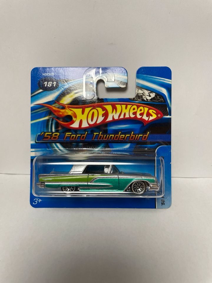 Hot Wheels 1:64 in OVP in Zscherben