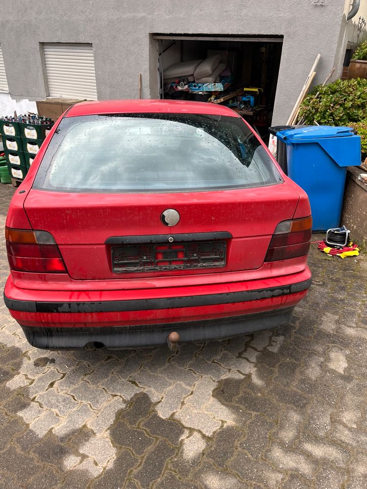 BMW e36 318 Compact in Badem