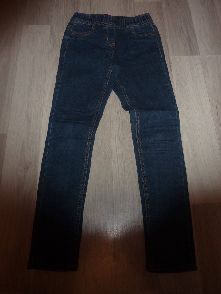 PALOMINO Jeggins Gr. 134 in blau, NEUWERTIG in Wiehl