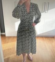 Schönes  Kleid Maxikleid Topshop schwarz 36 38 wie ARKET Wandsbek - Hamburg Bergstedt Vorschau