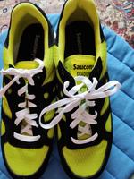 saucony Herrenschuhe Größe 45  Gelb-Schwarz Komfort Hessen - Niedernhausen Vorschau