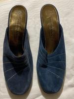 Damen-Slipper/Pantolette, blau mit Stickmuster, von Bormann, 41 Nordrhein-Westfalen - Schwerte Vorschau
