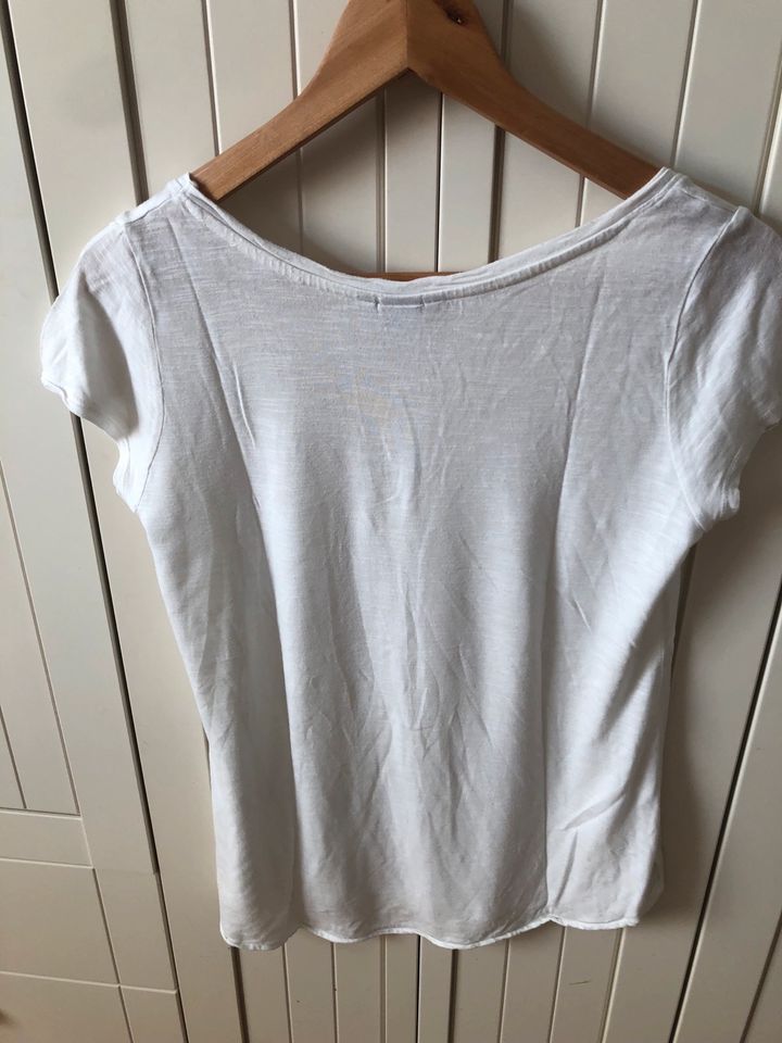 Tee Shirt H&M NP 9€ in Gehrden