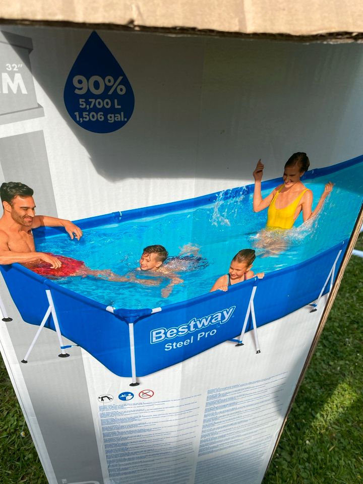 Bestway Steel pro Familien Pool xxl mit Filter und abdeckplane in Bad Honnef