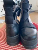 VERKAUFE UGGS STIEFEL kurze passend für GRÖSSE 37 NEU Bayern - Regensburg Vorschau