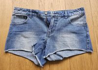 Damen Jeansshorts (Marke: Pieces | Größe: M/L) Berlin - Steglitz Vorschau