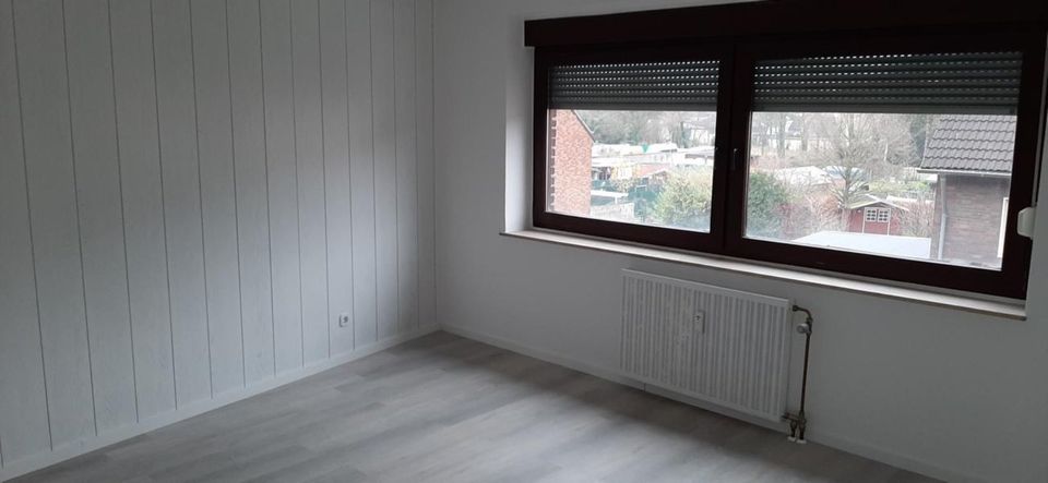 Total renovierte/sanierte  Wohnung mit Balkon in Oberhausen