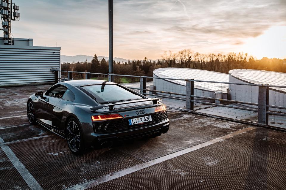 Audi R8 V10 mieten - Bodensee / Sportwagen mieten / Hochzeitsauto in Weißensberg