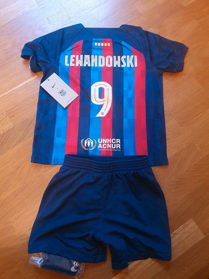 Fußballtrikot Barcelona "Lewandowski" inkl. Hose und Stutzen in Blaubeuren