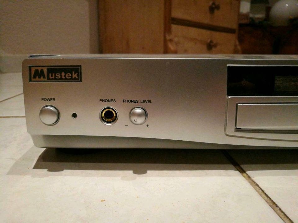 DVD Player Recorder Mustek in Bengel