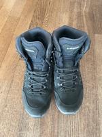 Wanderschuhe von Lowa Größe 42 Köln - Niehl Vorschau