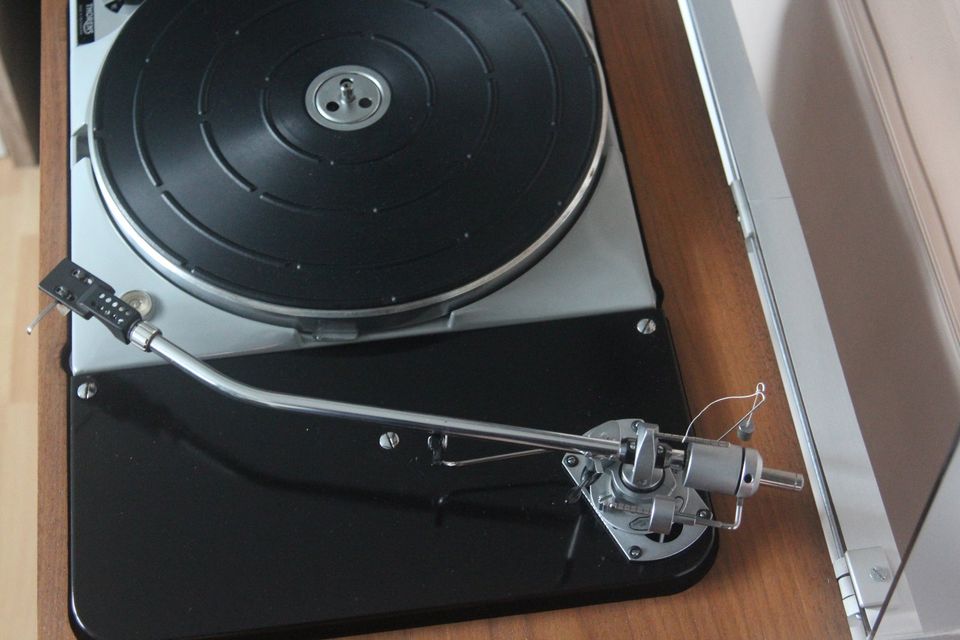 Thorens Plattenspieler in Duisburg