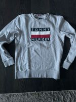 Tommy Hilfiger Pullover grau Gr. 176 Brandenburg - Schildow Vorschau