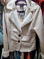 Felljacke Velour beige weiß kuschelig Gr. 40 Neu Nordrhein-Westfalen - Verl Vorschau