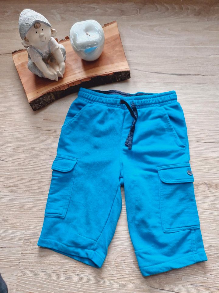 Kurze Jungen Hose, Short Gr. 134/140 in Malsch