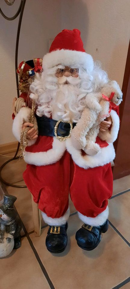 Nikolaus Weihnachtsmann Deko in Duisburg