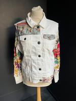 Weisse damen Jeans Jacke von Desigual grosse 44 Nordrhein-Westfalen - Bocholt Vorschau