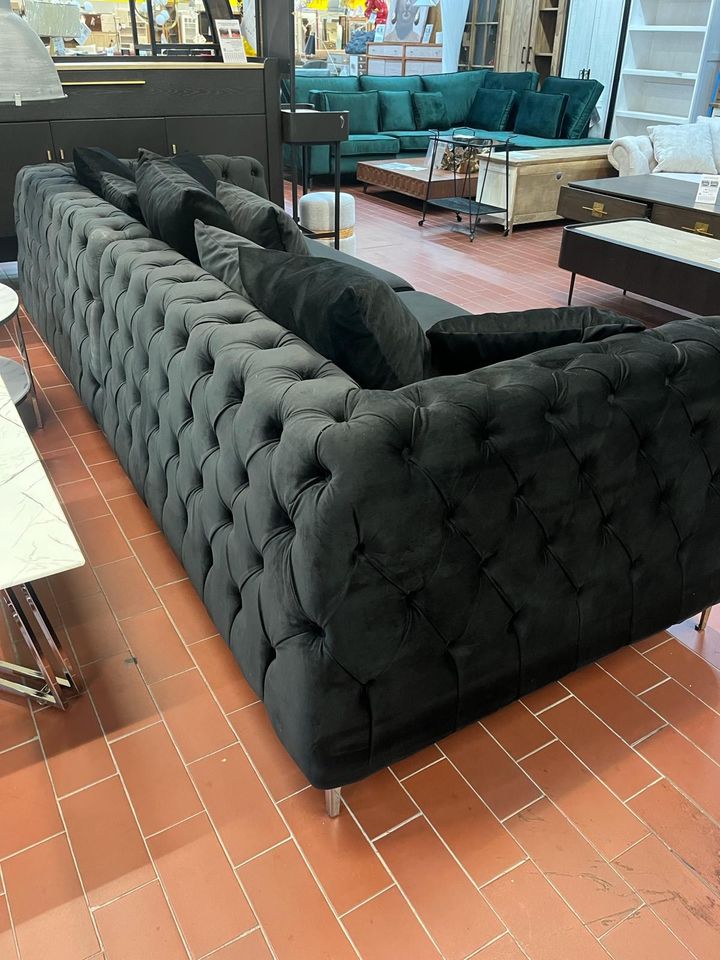 NEU! Sofa, 4-Sitzer, Chesterfield, Samt, Schwarz, Polstergarnitur in Bremen