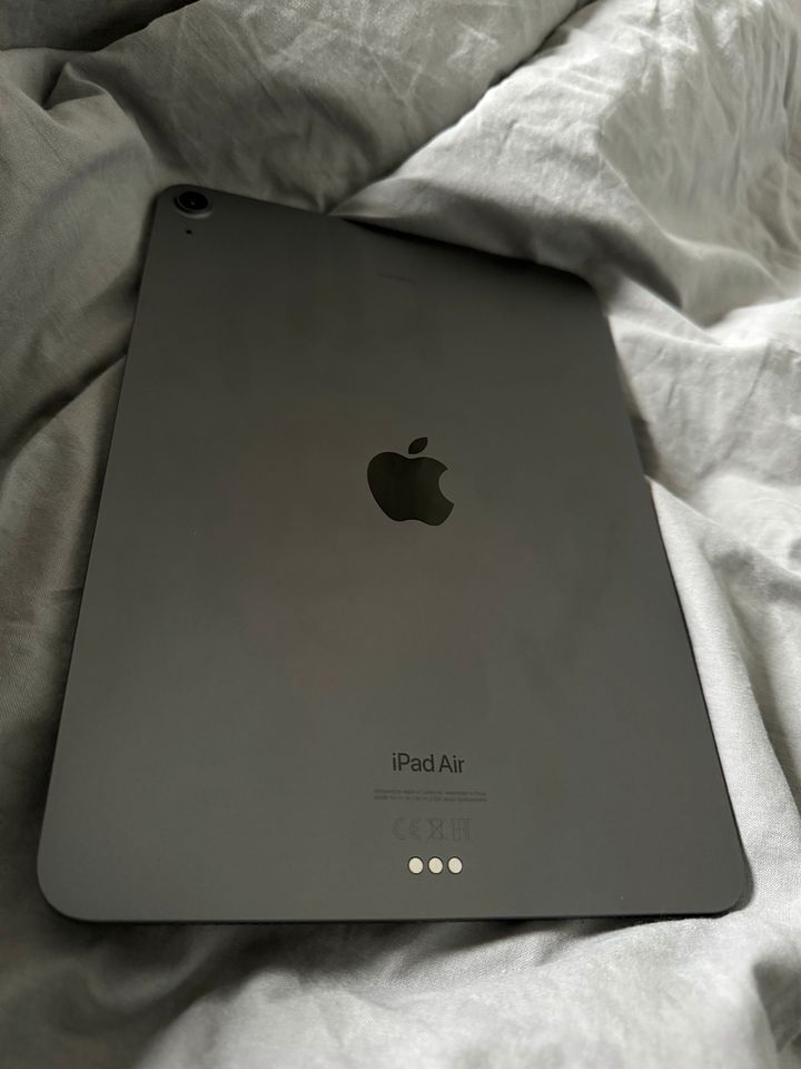 APPLE iPad Air Wi-Fi (2022) 5. Generation (256gb Wi-Fi) in Heinsberg